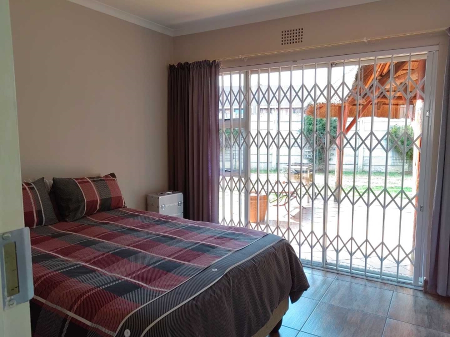 To Let 4 Bedroom Property for Rent in Brackenhurst Gauteng