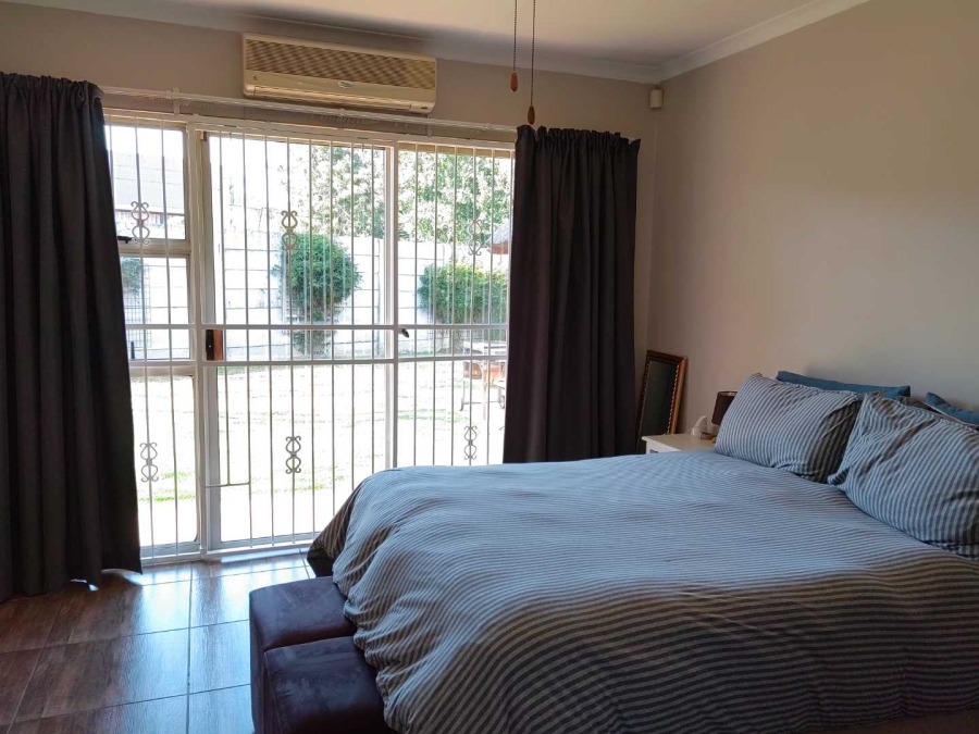 To Let 4 Bedroom Property for Rent in Brackenhurst Gauteng