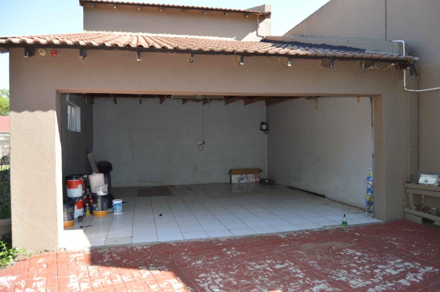 4 Bedroom Property for Sale in Brackendowns Gauteng