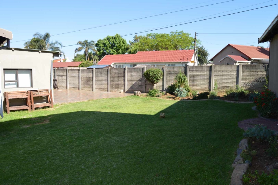 4 Bedroom Property for Sale in Brackendowns Gauteng