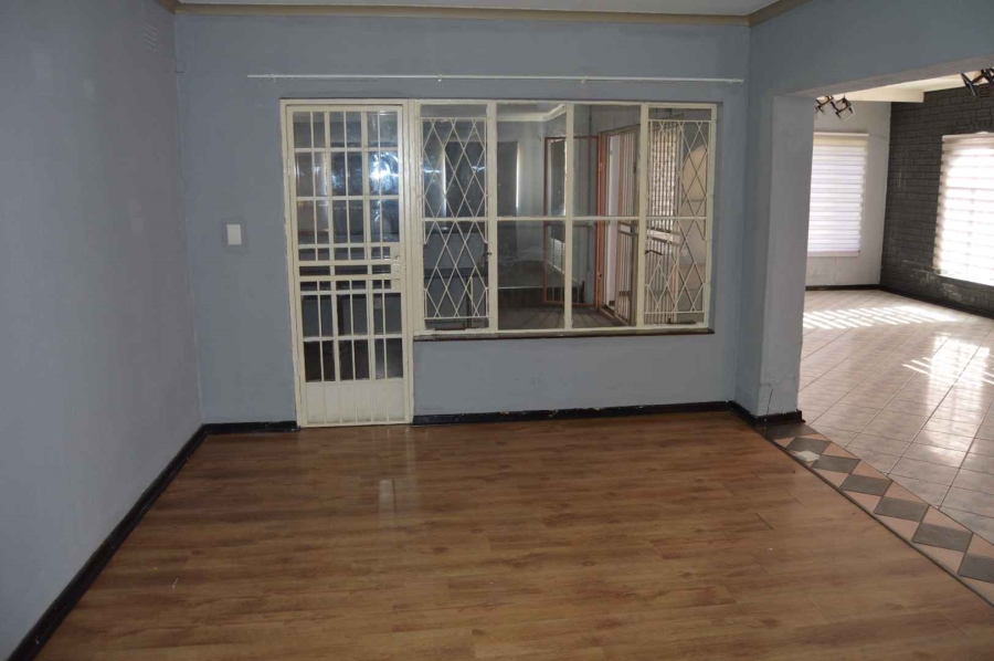 4 Bedroom Property for Sale in Brackendowns Gauteng