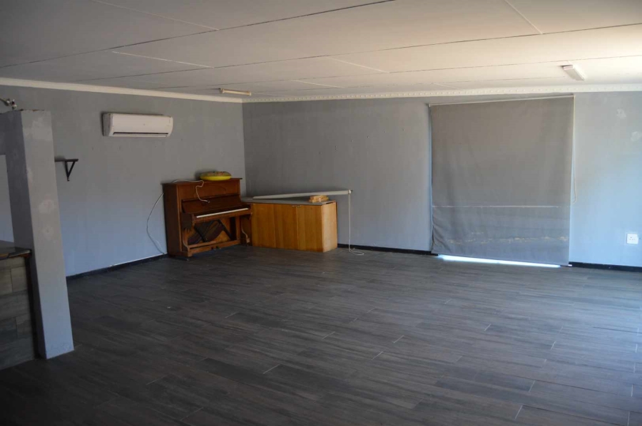 4 Bedroom Property for Sale in Brackendowns Gauteng
