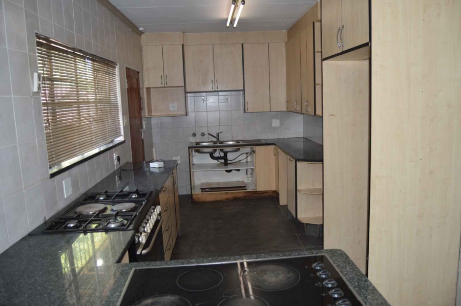 4 Bedroom Property for Sale in Brackendowns Gauteng