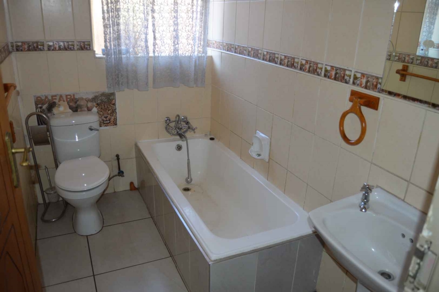 4 Bedroom Property for Sale in Brackendowns Gauteng
