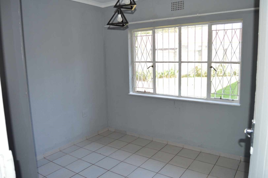 4 Bedroom Property for Sale in Brackendowns Gauteng