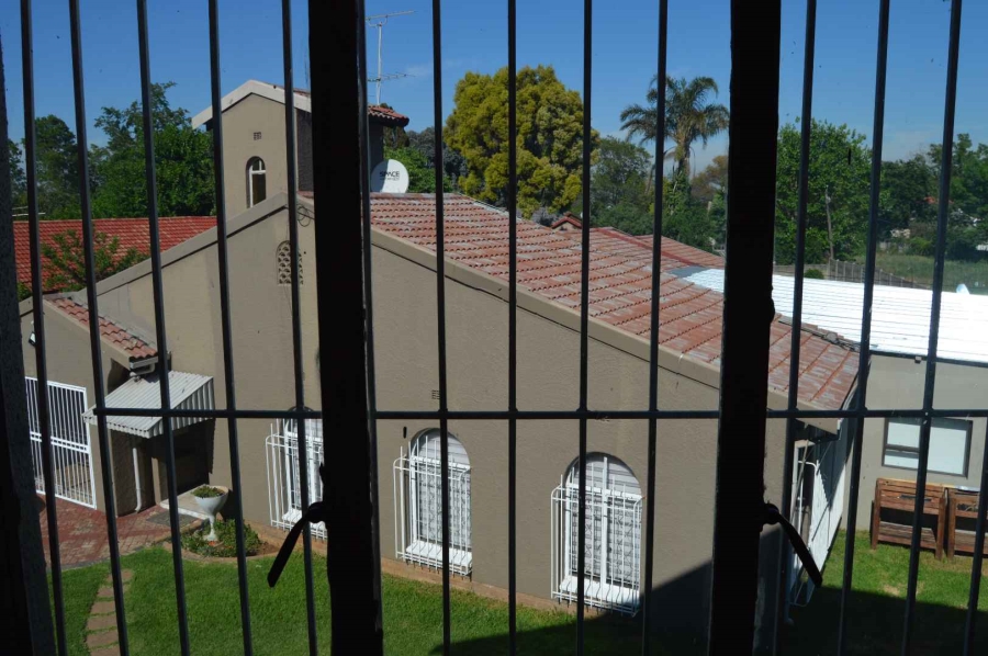 4 Bedroom Property for Sale in Brackendowns Gauteng