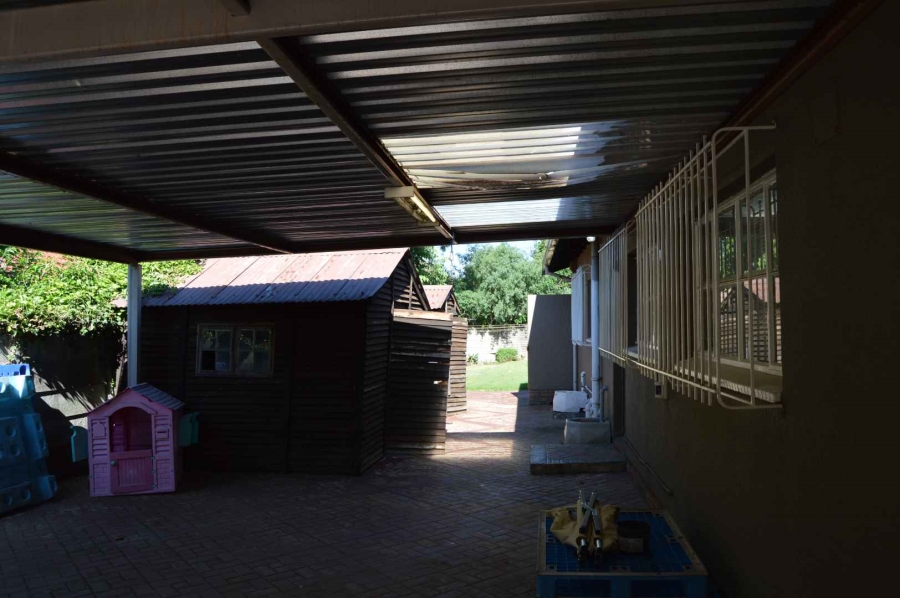 4 Bedroom Property for Sale in Brackendowns Gauteng