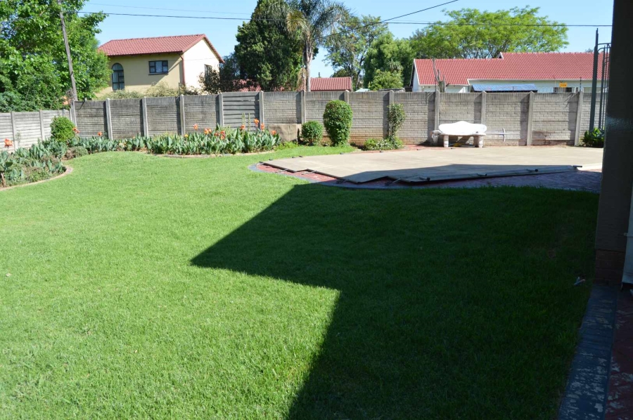 4 Bedroom Property for Sale in Brackendowns Gauteng