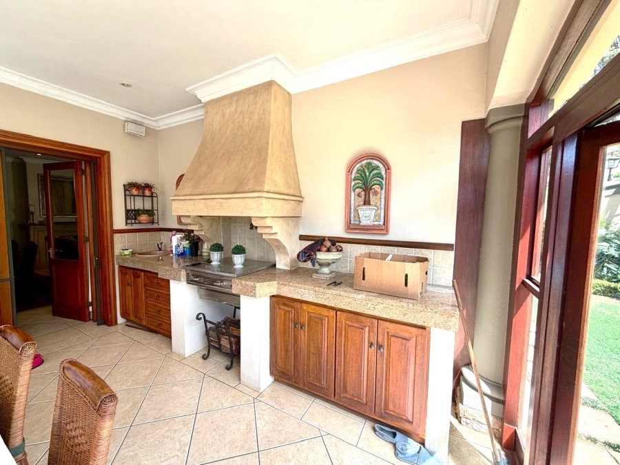 4 Bedroom Property for Sale in Faerie Glen Gauteng