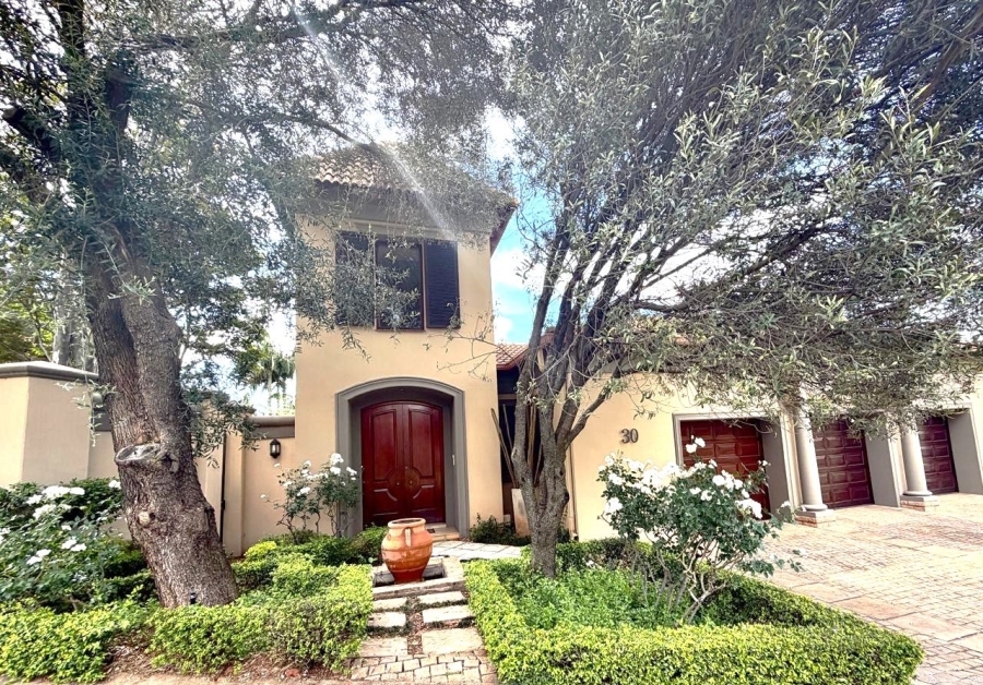 4 Bedroom Property for Sale in Faerie Glen Gauteng