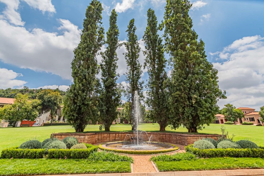 4 Bedroom Property for Sale in Faerie Glen Gauteng
