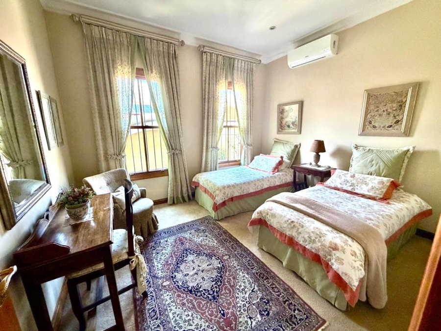 4 Bedroom Property for Sale in Faerie Glen Gauteng