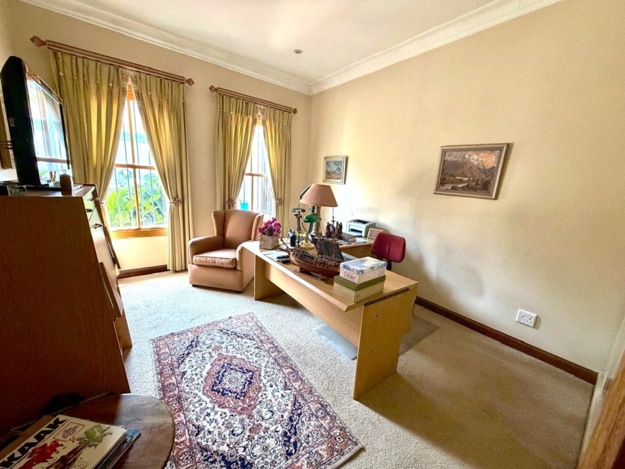 4 Bedroom Property for Sale in Faerie Glen Gauteng