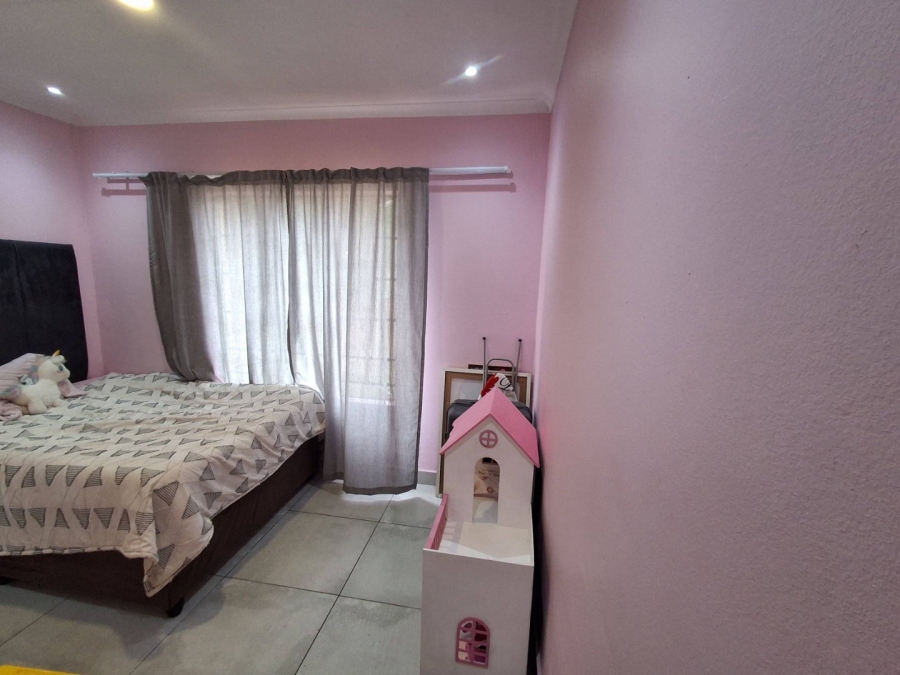 2 Bedroom Property for Sale in Hesteapark Gauteng