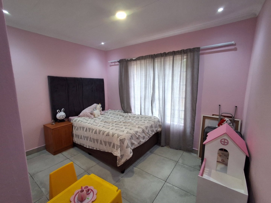2 Bedroom Property for Sale in Hesteapark Gauteng
