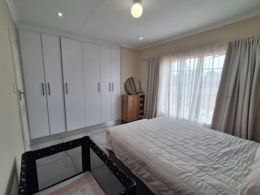 2 Bedroom Property for Sale in Hesteapark Gauteng