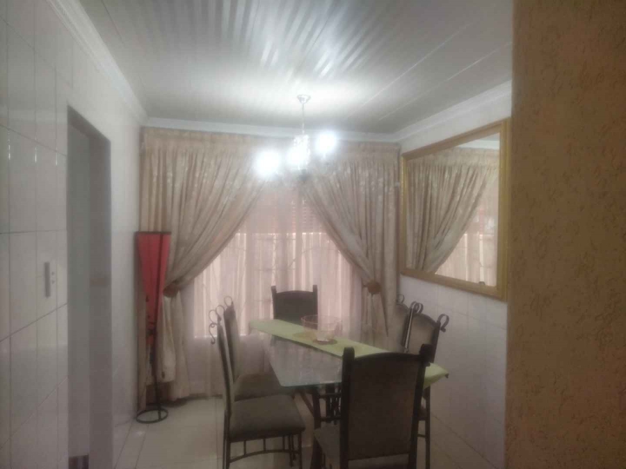 4 Bedroom Property for Sale in Mabopane Unit M Gauteng