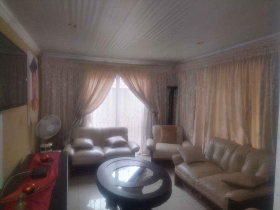4 Bedroom Property for Sale in Mabopane Unit M Gauteng