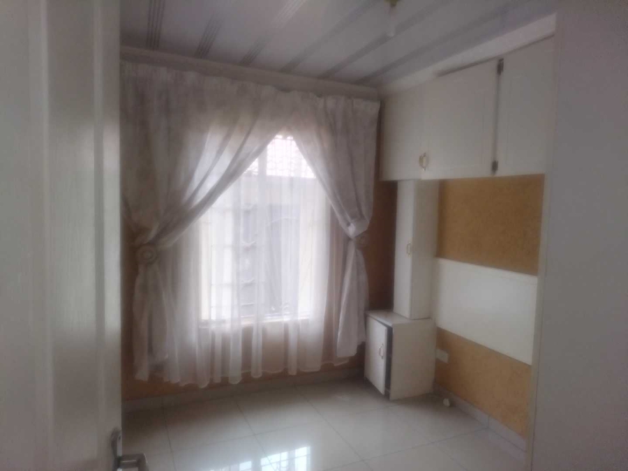 4 Bedroom Property for Sale in Mabopane Unit M Gauteng