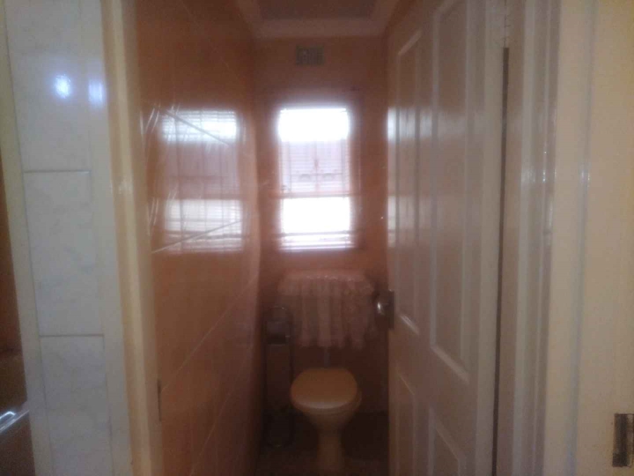 4 Bedroom Property for Sale in Mabopane Unit M Gauteng