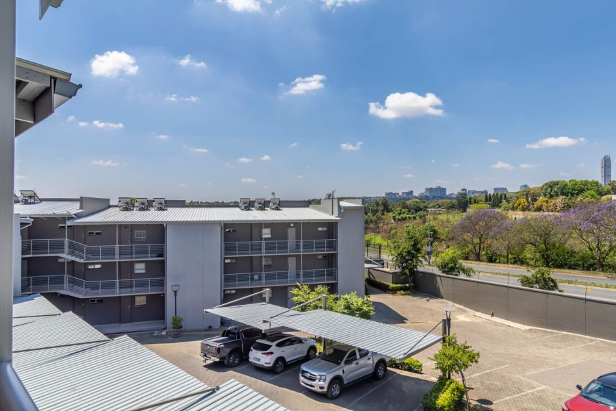 To Let 2 Bedroom Property for Rent in Hurlingham Gauteng
