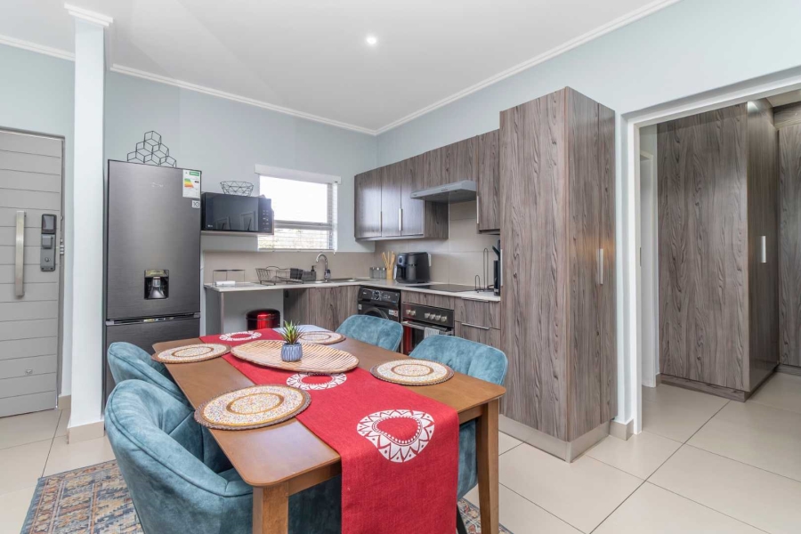 To Let 2 Bedroom Property for Rent in Hurlingham Gauteng