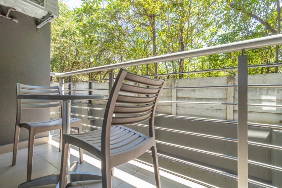 To Let 2 Bedroom Property for Rent in Hurlingham Gauteng