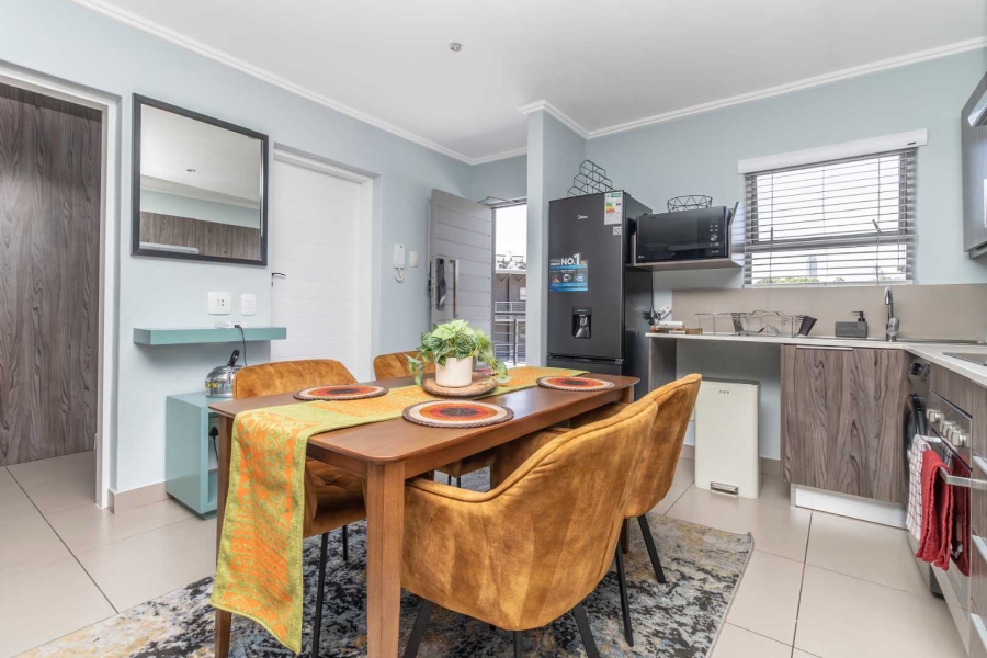 To Let 2 Bedroom Property for Rent in Hurlingham Gauteng