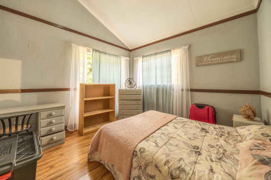 5 Bedroom Property for Sale in Faerie Glen Gauteng