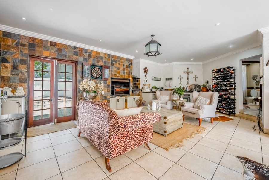 6 Bedroom Property for Sale in Bryanston Gauteng