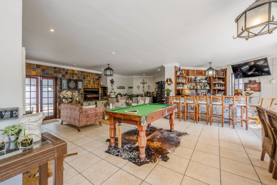 6 Bedroom Property for Sale in Bryanston Gauteng