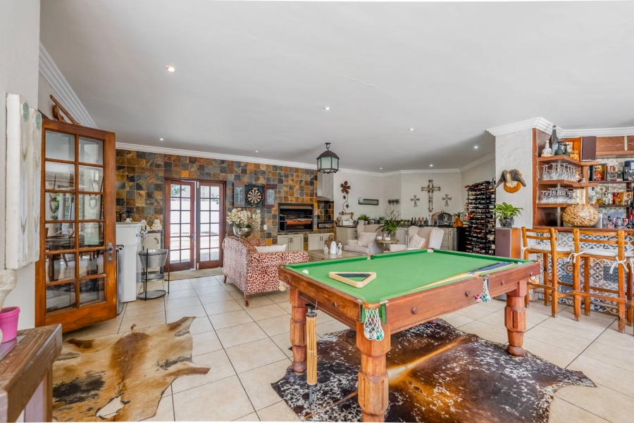 6 Bedroom Property for Sale in Bryanston Gauteng