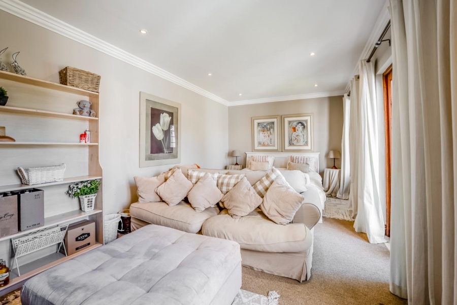 6 Bedroom Property for Sale in Bryanston Gauteng