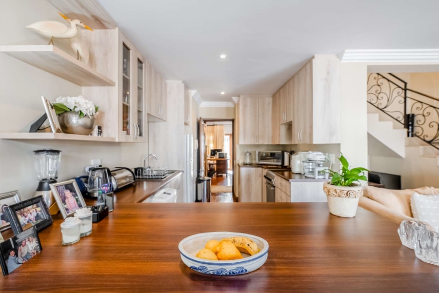 6 Bedroom Property for Sale in Bryanston Gauteng