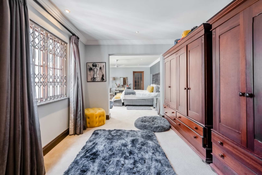 6 Bedroom Property for Sale in Bryanston Gauteng