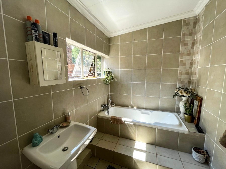 8 Bedroom Property for Sale in Irene Gauteng