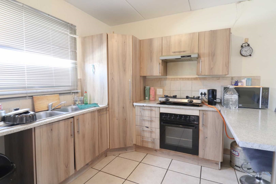 2 Bedroom Property for Sale in Kleinfontein Gauteng