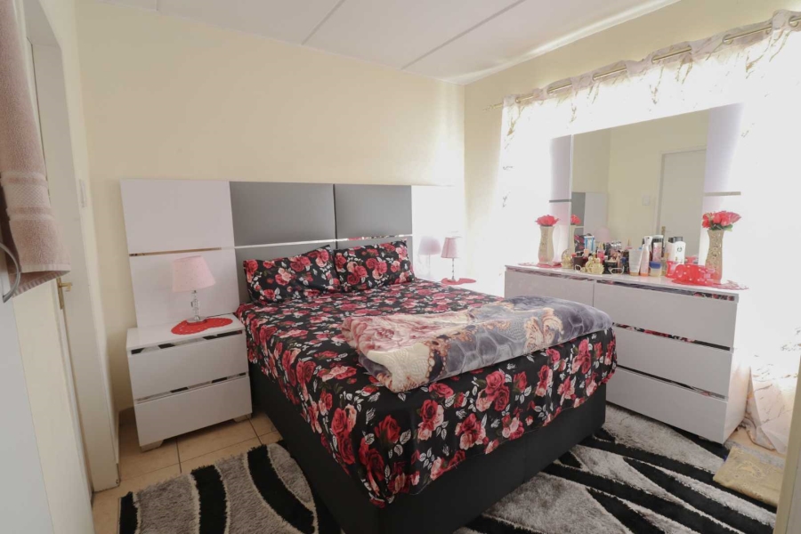 2 Bedroom Property for Sale in Kleinfontein Gauteng