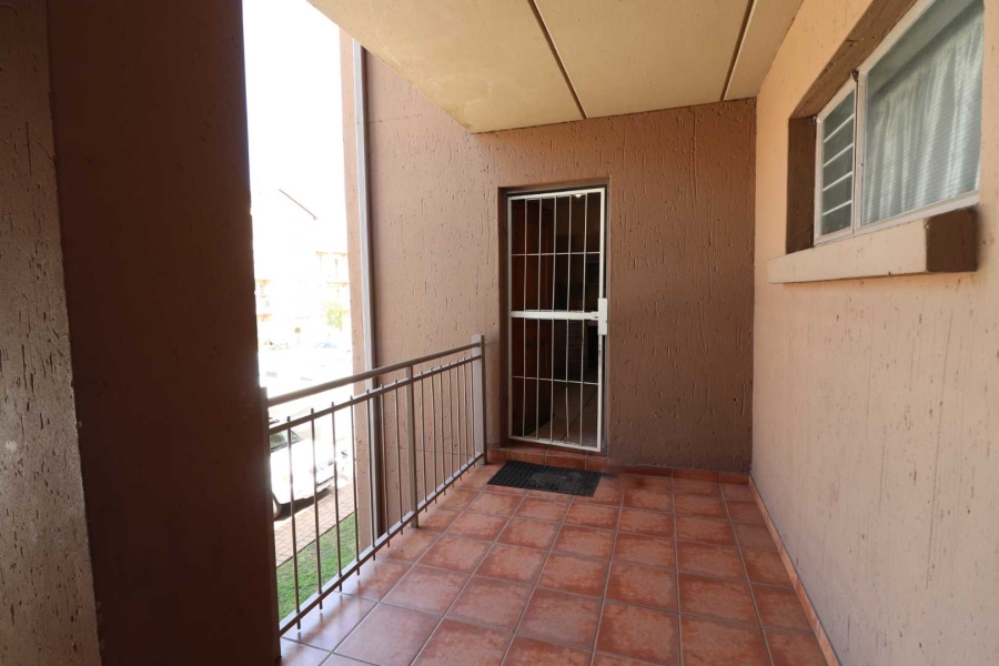 2 Bedroom Property for Sale in Kleinfontein Gauteng