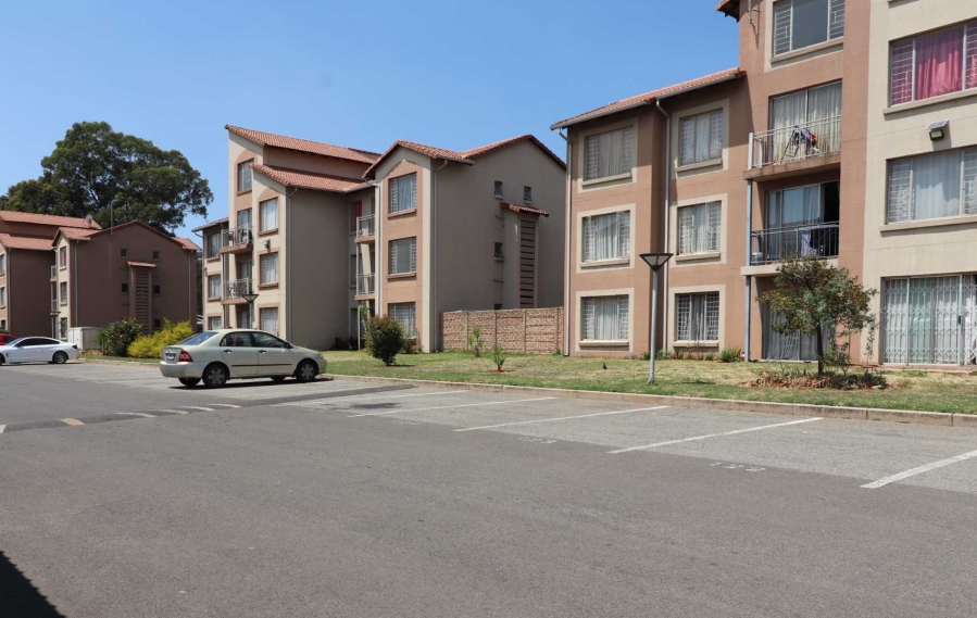 2 Bedroom Property for Sale in Kleinfontein Gauteng
