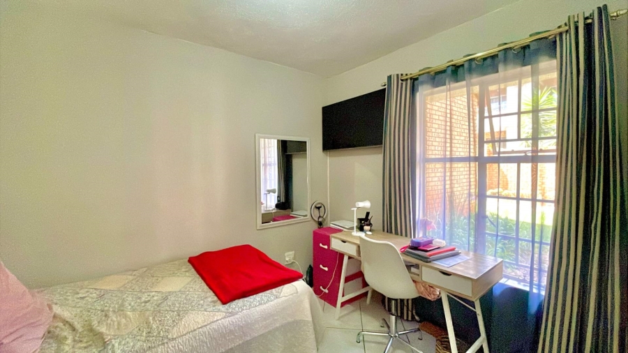 2 Bedroom Property for Sale in Boardwalk Gauteng