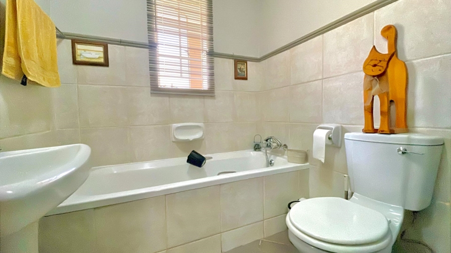 2 Bedroom Property for Sale in Boardwalk Gauteng