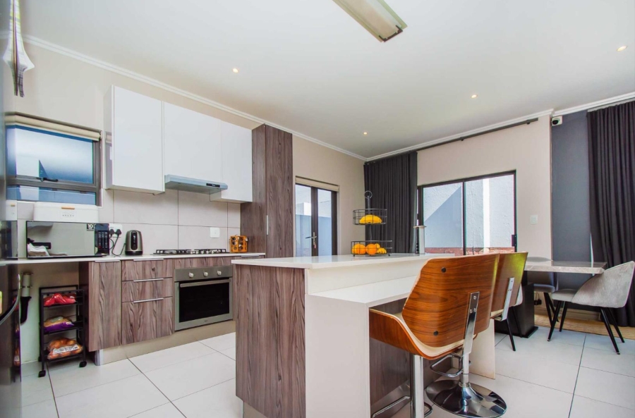3 Bedroom Property for Sale in Bryanston Gauteng
