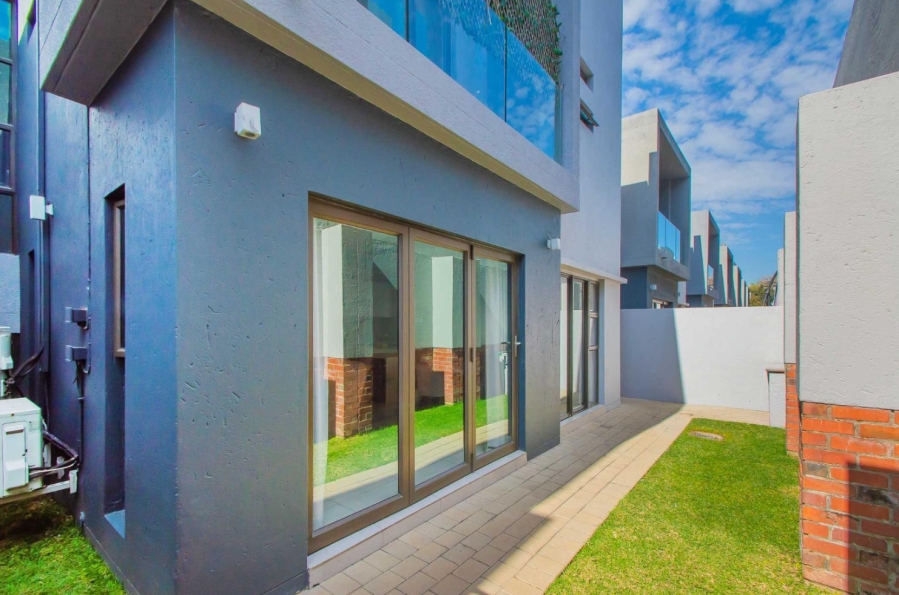 3 Bedroom Property for Sale in Bryanston Gauteng