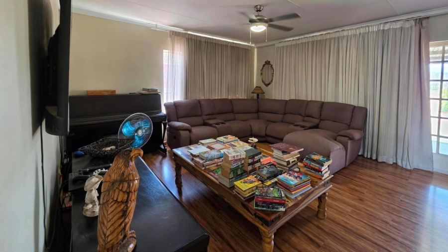 3 Bedroom Property for Sale in Garsfontein Gauteng