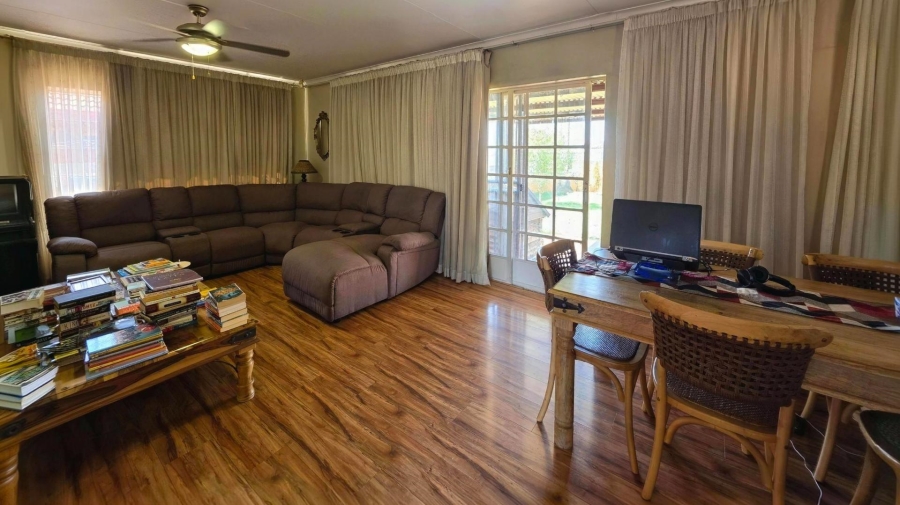 3 Bedroom Property for Sale in Garsfontein Gauteng