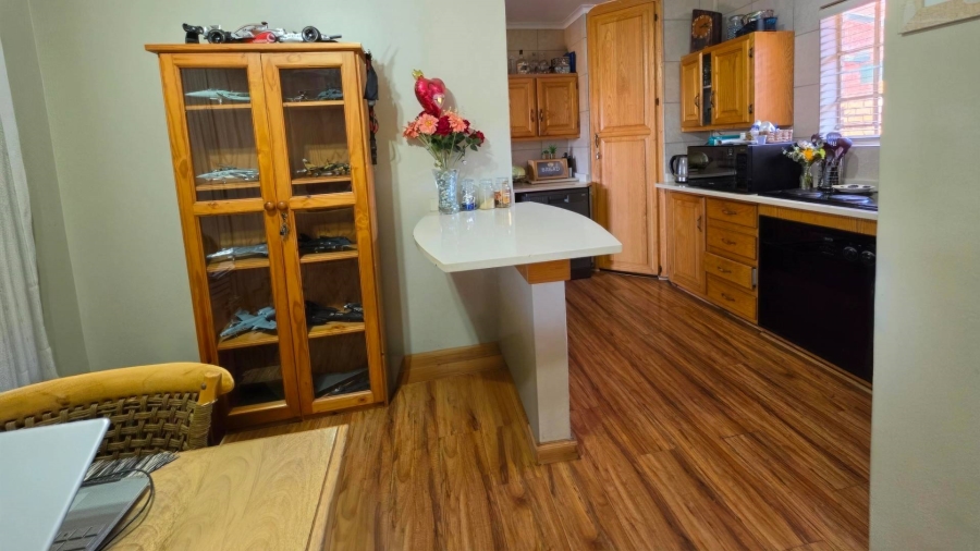3 Bedroom Property for Sale in Garsfontein Gauteng