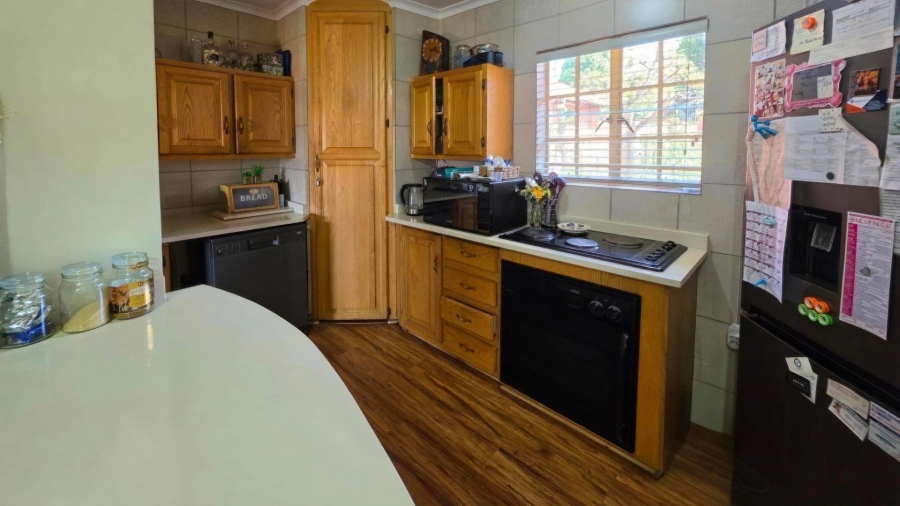 3 Bedroom Property for Sale in Garsfontein Gauteng