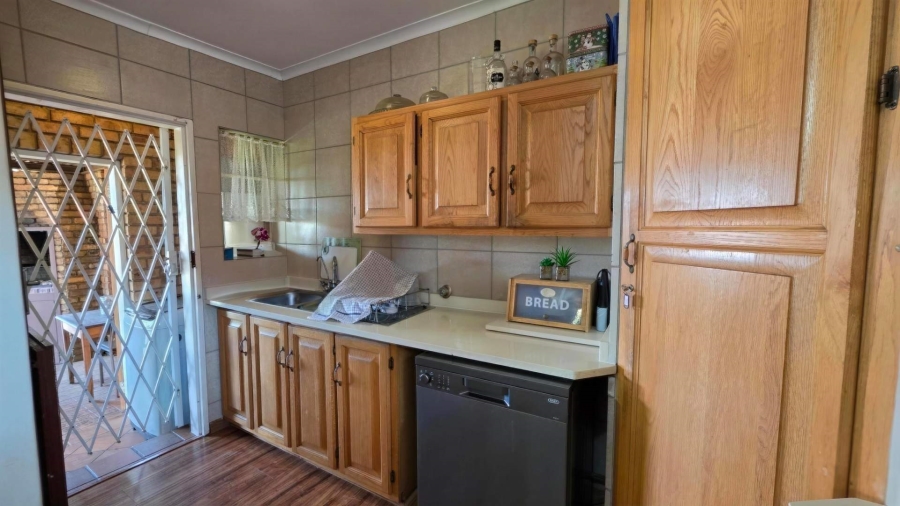 3 Bedroom Property for Sale in Garsfontein Gauteng