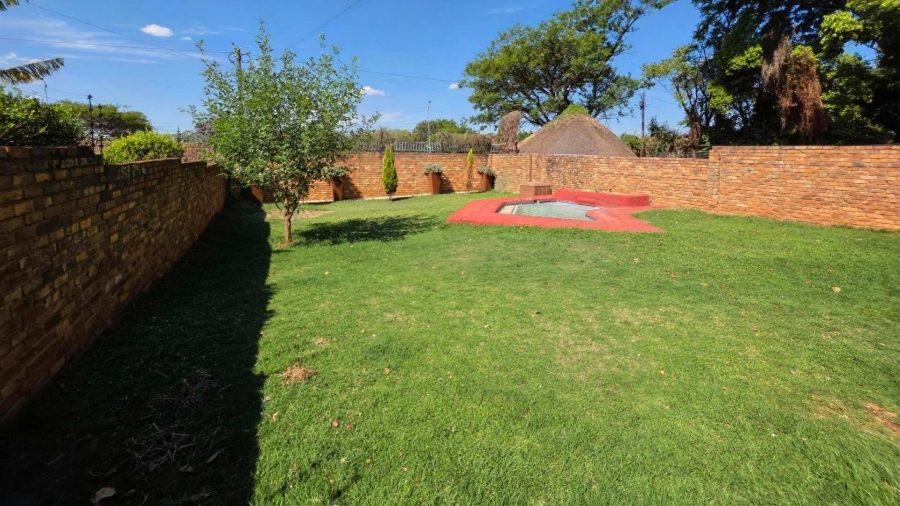 3 Bedroom Property for Sale in Garsfontein Gauteng